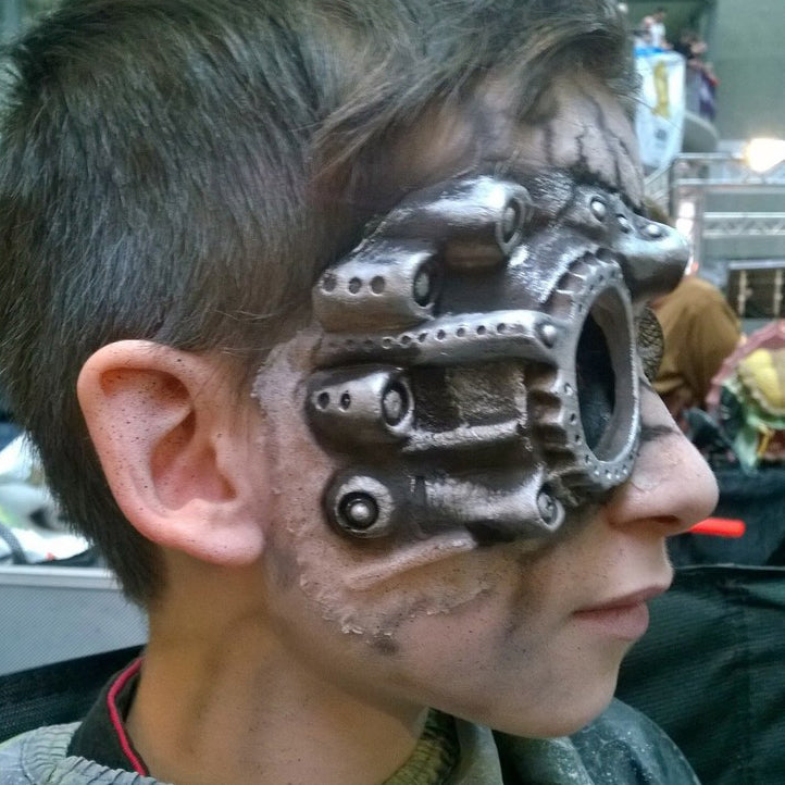 Cyborg eye 2 latex application